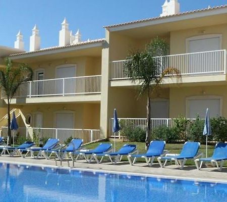 2 Bedrooms Apartment Vale Parra Praia Da Gale In A Privat Condominio جويا المظهر الخارجي الصورة