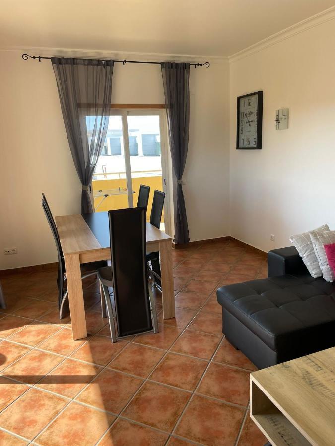 2 Bedrooms Apartment Vale Parra Praia Da Gale In A Privat Condominio جويا المظهر الخارجي الصورة