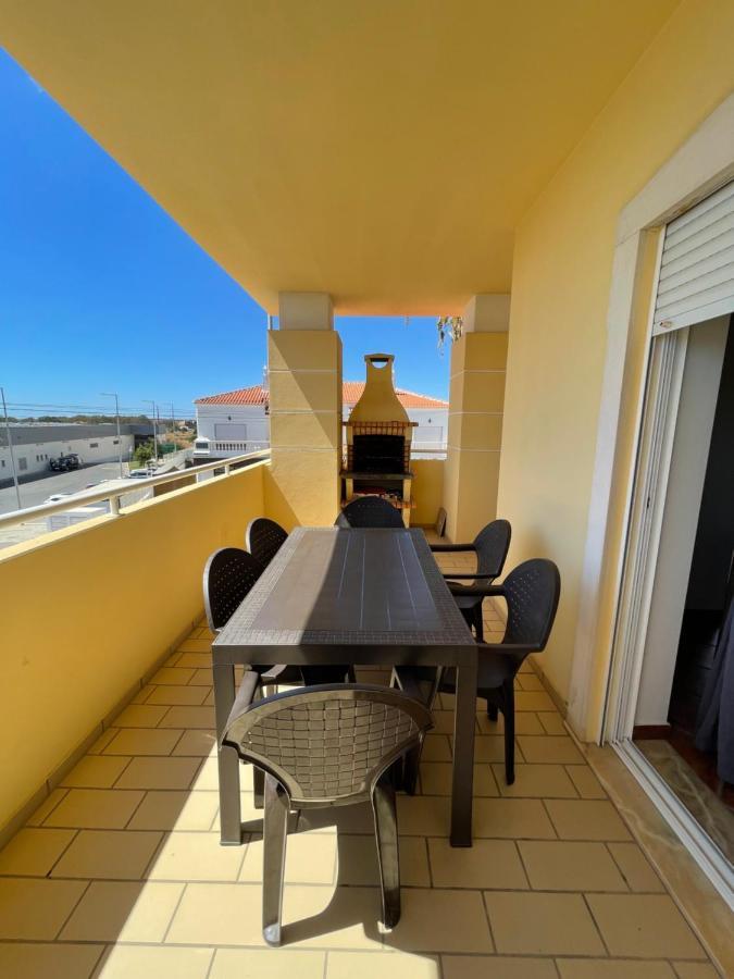 2 Bedrooms Apartment Vale Parra Praia Da Gale In A Privat Condominio جويا المظهر الخارجي الصورة
