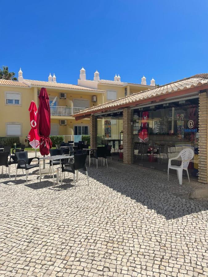 2 Bedrooms Apartment Vale Parra Praia Da Gale In A Privat Condominio جويا المظهر الخارجي الصورة