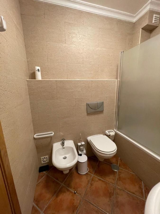 2 Bedrooms Apartment Vale Parra Praia Da Gale In A Privat Condominio جويا المظهر الخارجي الصورة