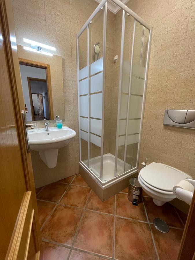 2 Bedrooms Apartment Vale Parra Praia Da Gale In A Privat Condominio جويا المظهر الخارجي الصورة