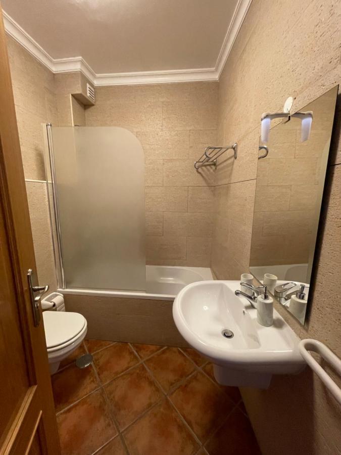 2 Bedrooms Apartment Vale Parra Praia Da Gale In A Privat Condominio جويا المظهر الخارجي الصورة